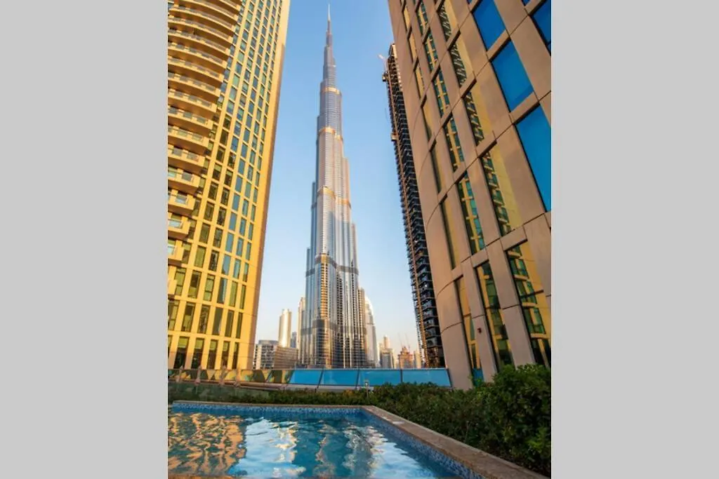 Апартаменты First Class 2Br With Full Burj Khalifa And Fountain View Дубай 0*,  ОАЭ